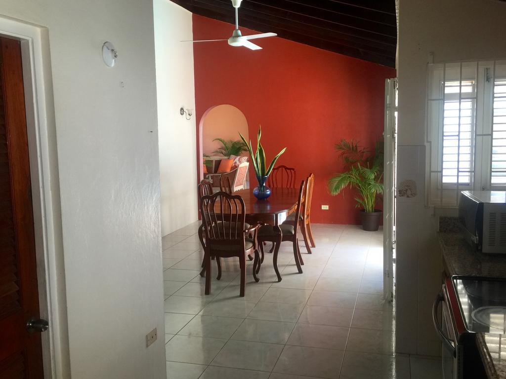La Casa Feliz Hotel Montego Bay Exterior photo