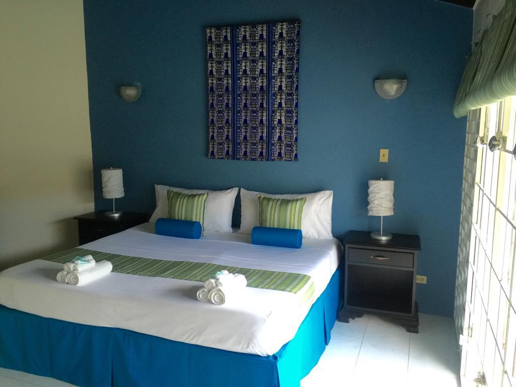 La Casa Feliz Hotel Montego Bay Exterior photo