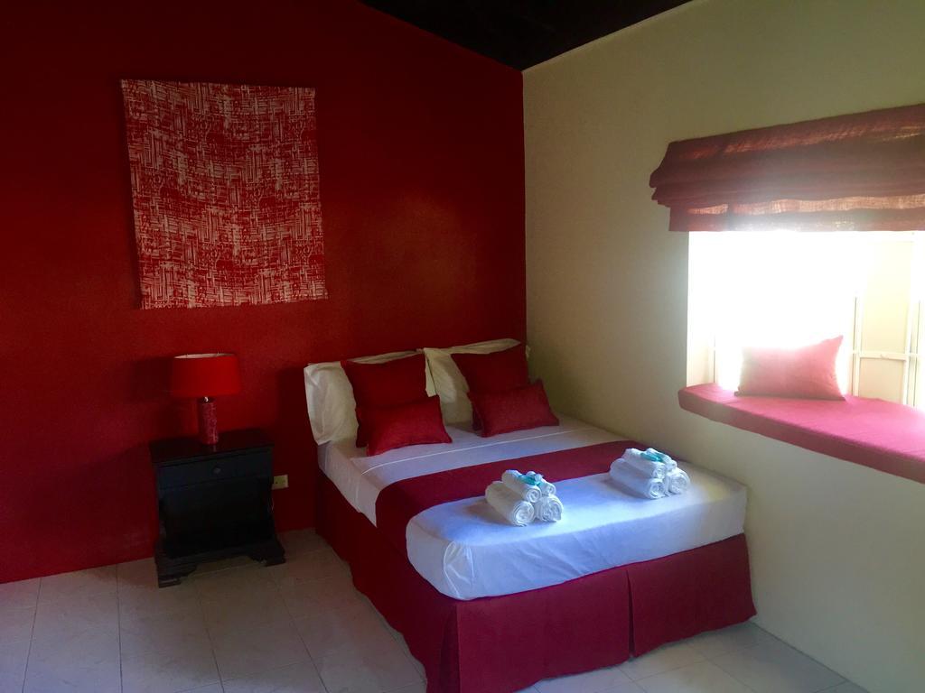 La Casa Feliz Hotel Montego Bay Exterior photo